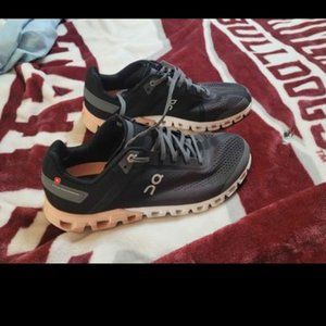 Women's On Cloud shoes